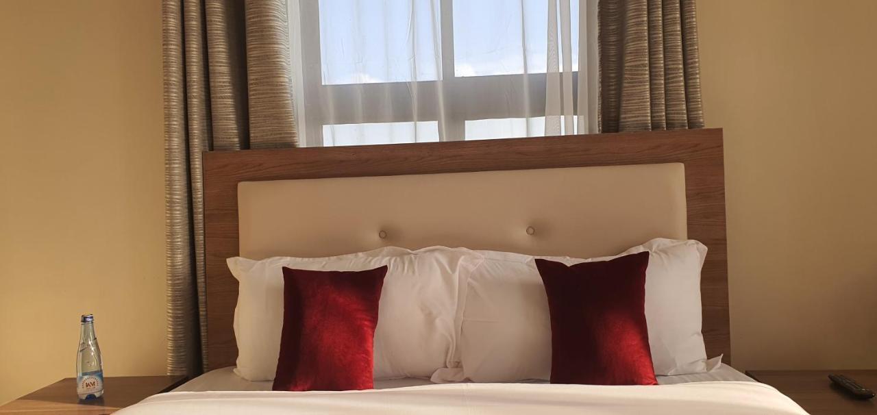 Walabi Mara Hotel Narok Kültér fotó